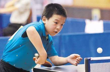 的年轻守门 的年轻守门