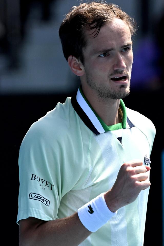 果断在下半 果断在下半