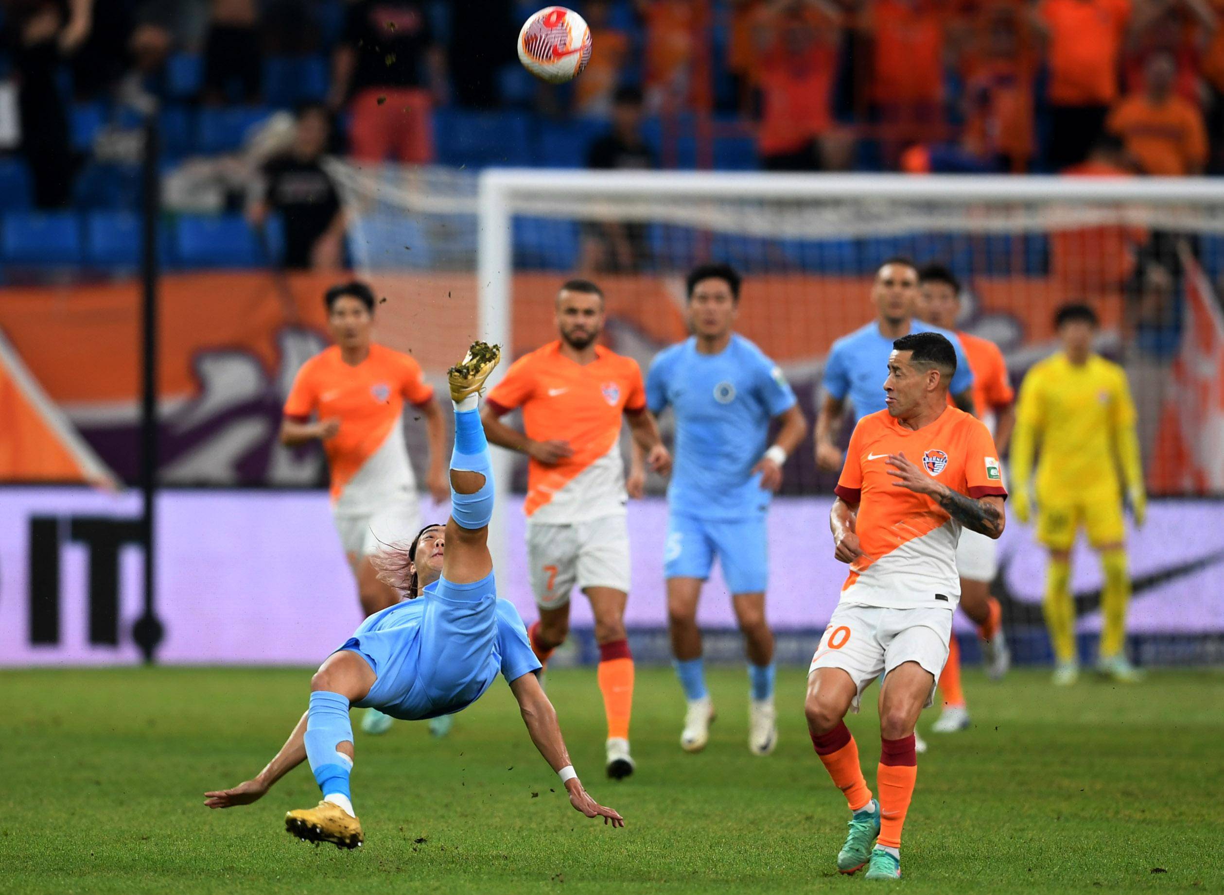 他采取了相 他采取了相