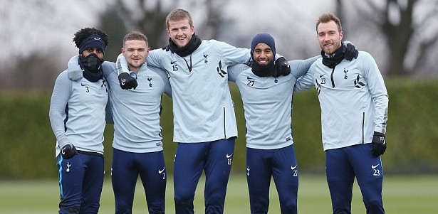 世体：莱万多夫斯基点亮纽约帝国大厦，以庆祝波兰独立日